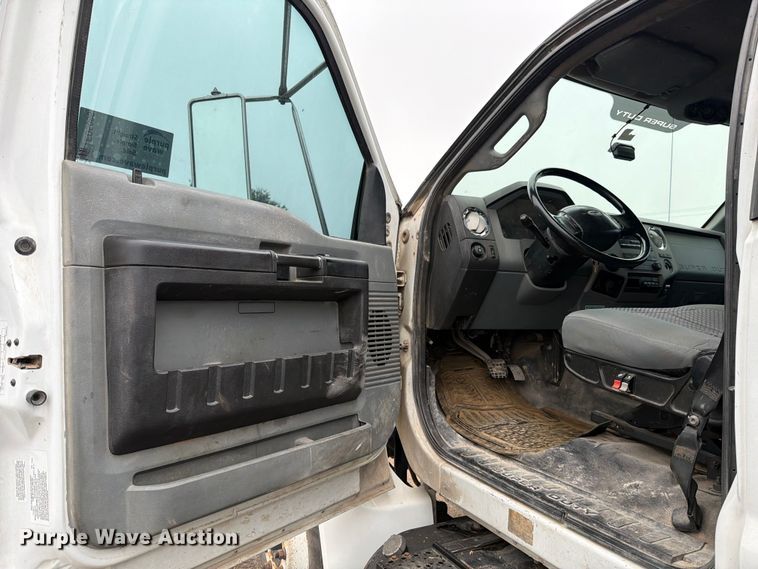 image for item ED5086 2015 Ford F750 Super Duty utility / service truck