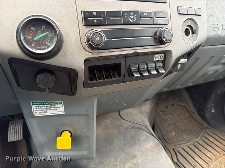 image for item ED5086 2015 Ford F750 Super Duty utility / service truck