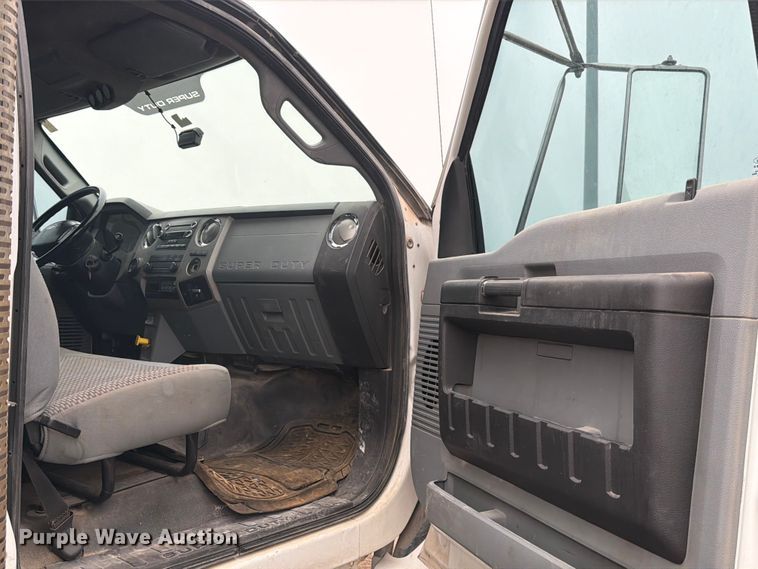 image for item ED5086 2015 Ford F750 Super Duty utility / service truck
