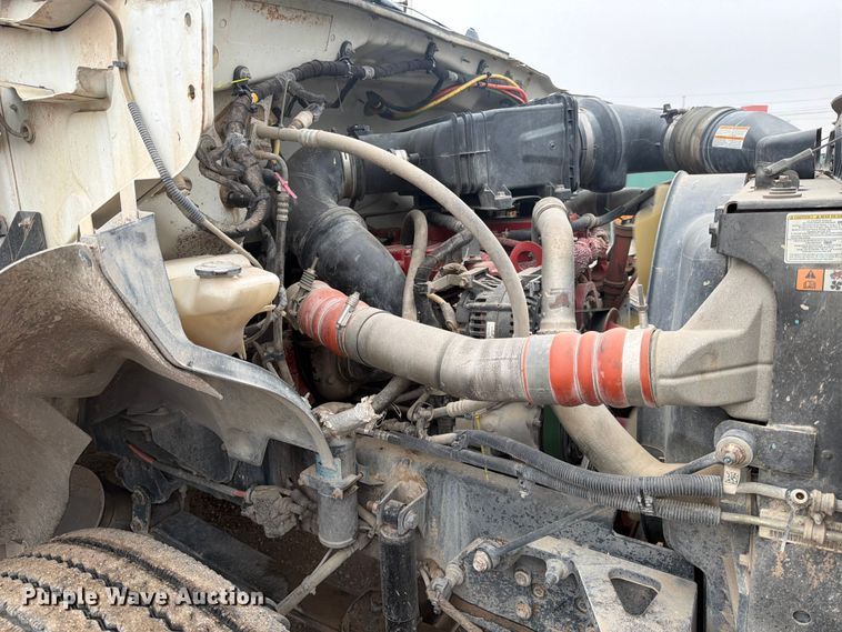 image for item ED5086 2015 Ford F750 Super Duty utility / service truck