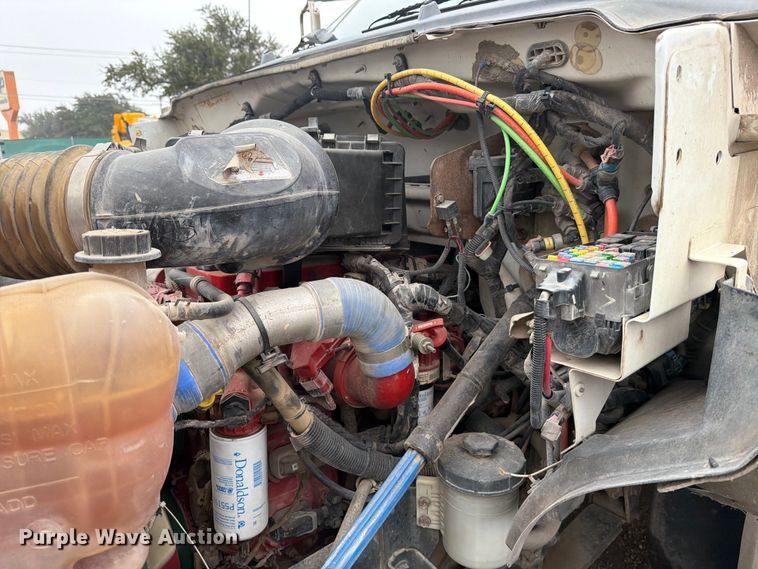 image for item ED5086 2015 Ford F750 Super Duty utility / service truck