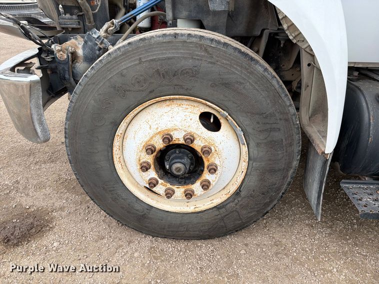 image for item ED5086 2015 Ford F750 Super Duty utility / service truck