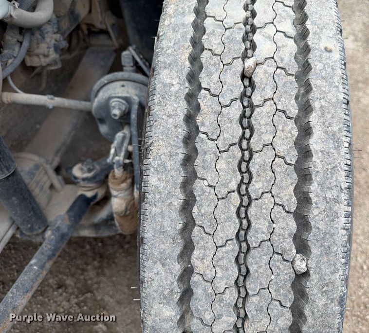 image for item ED5086 2015 Ford F750 Super Duty utility / service truck