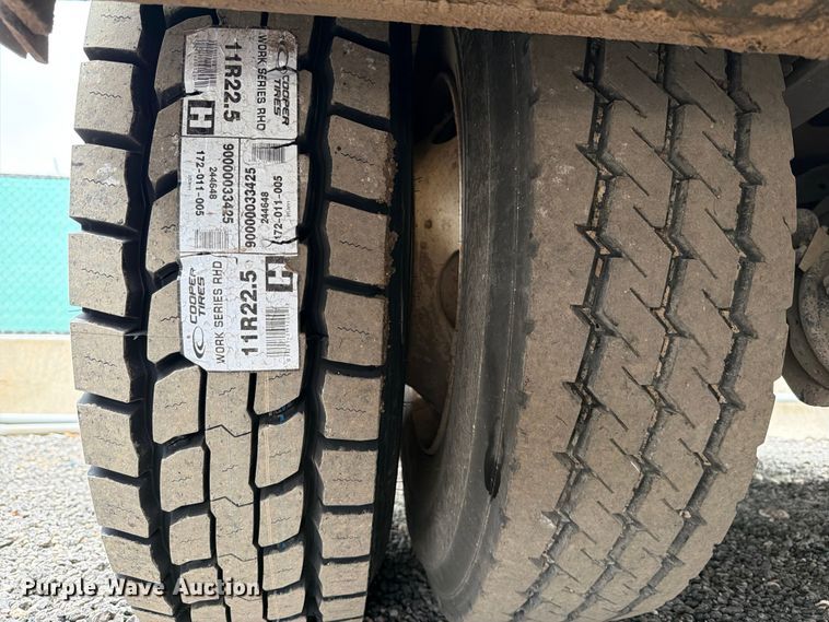 image for item ED5086 2015 Ford F750 Super Duty utility / service truck