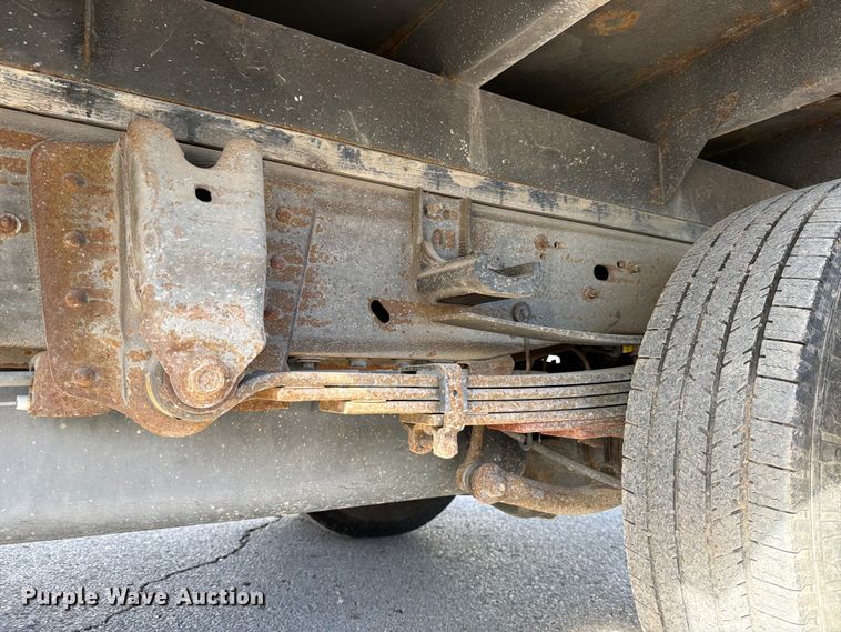 image for item ED5096 2015 Chevrolet Silverado 3500HD Crew Cab flatbed pickup truck