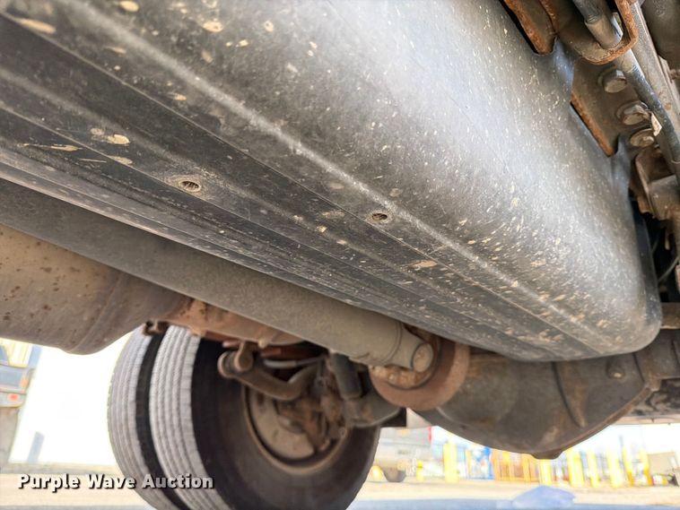 image for item ED5096 2015 Chevrolet Silverado 3500HD Crew Cab flatbed pickup truck