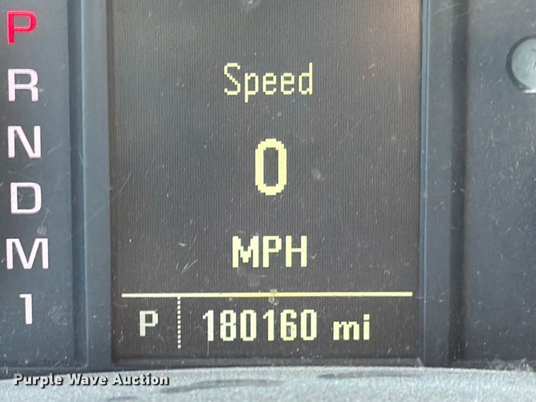 image for item ED5096 2015 Chevrolet Silverado 3500HD Crew Cab flatbed pickup truck