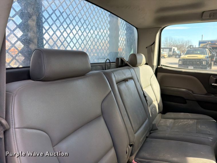 image for item ED5096 2015 Chevrolet Silverado 3500HD Crew Cab flatbed pickup truck