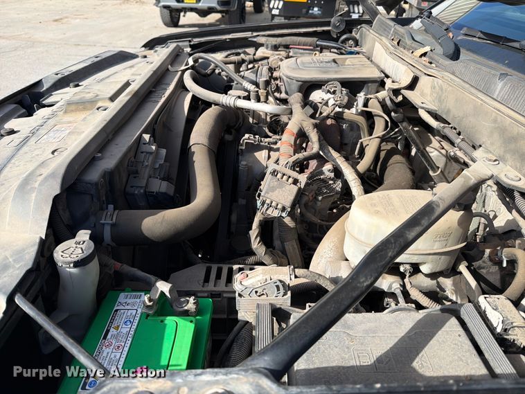 image for item ED5096 2015 Chevrolet Silverado 3500HD Crew Cab flatbed pickup truck