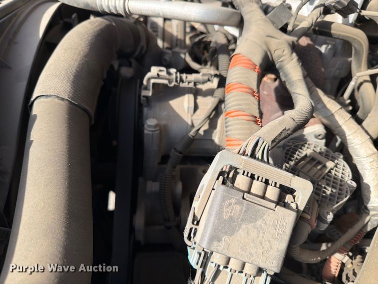 image for item ED5096 2015 Chevrolet Silverado 3500HD Crew Cab flatbed pickup truck