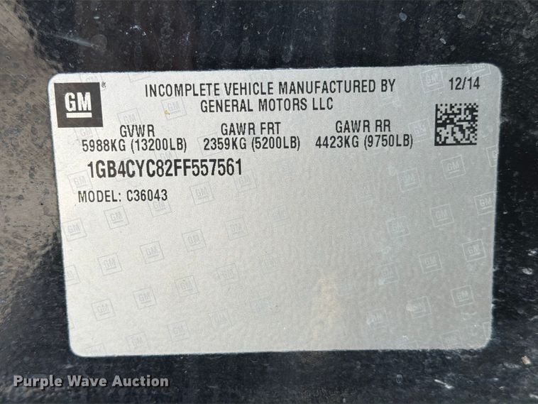 image for item ED5096 2015 Chevrolet Silverado 3500HD Crew Cab flatbed pickup truck