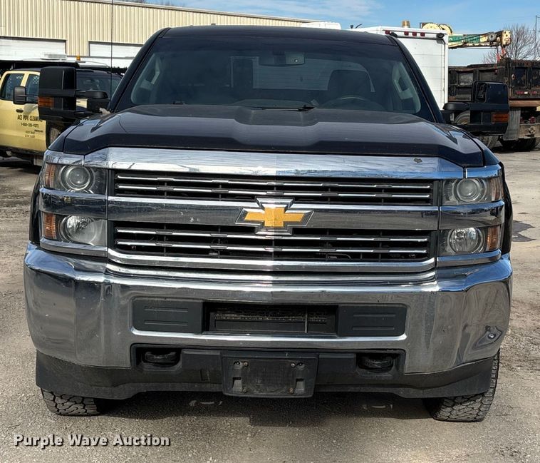 image for item ED5097 2016 Chevrolet 2500HD Ext. Cab pickup truck