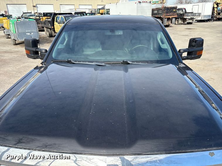 image for item ED5097 2016 Chevrolet 2500HD Ext. Cab pickup truck