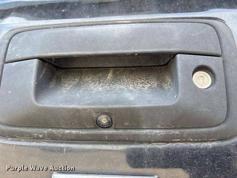 image for item ED5097 2016 Chevrolet 2500HD Ext. Cab pickup truck