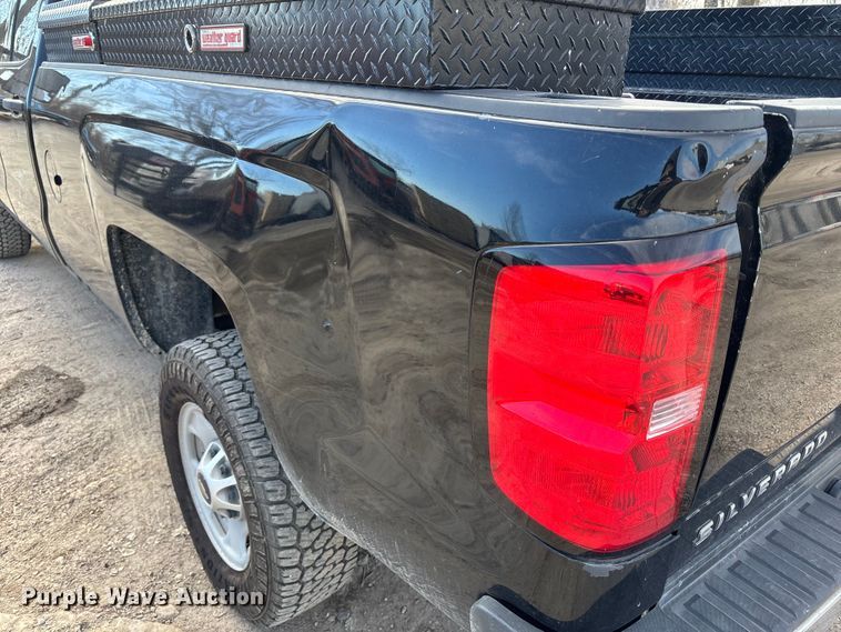 image for item ED5097 2016 Chevrolet 2500HD Ext. Cab pickup truck