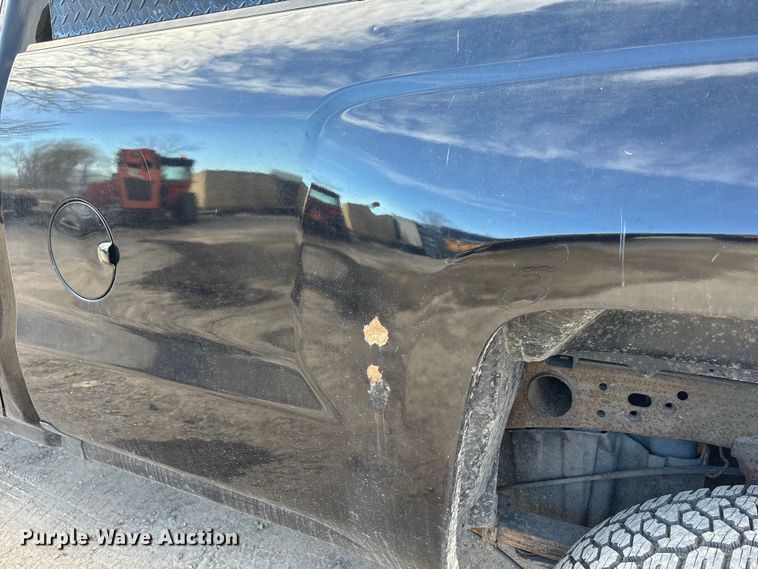 image for item ED5097 2016 Chevrolet 2500HD Ext. Cab pickup truck