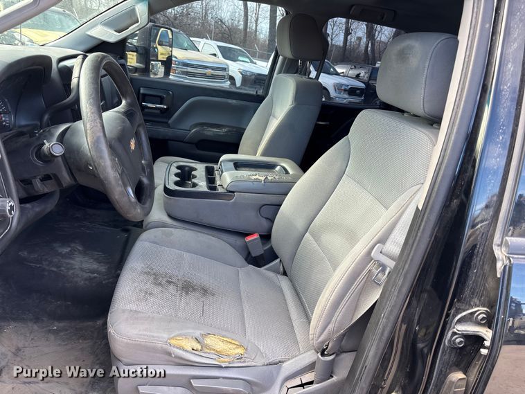 image for item ED5097 2016 Chevrolet 2500HD Ext. Cab pickup truck