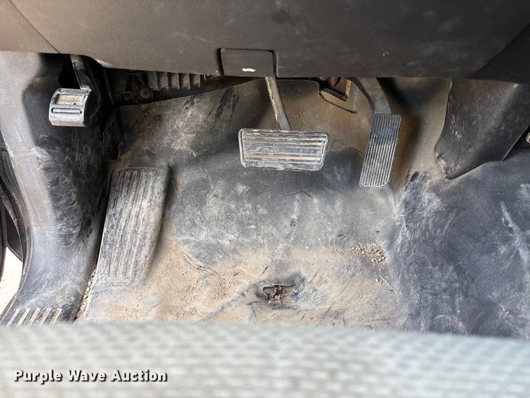 image for item ED5097 2016 Chevrolet 2500HD Ext. Cab pickup truck