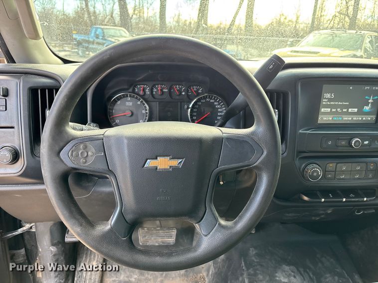 image for item ED5097 2016 Chevrolet 2500HD Ext. Cab pickup truck