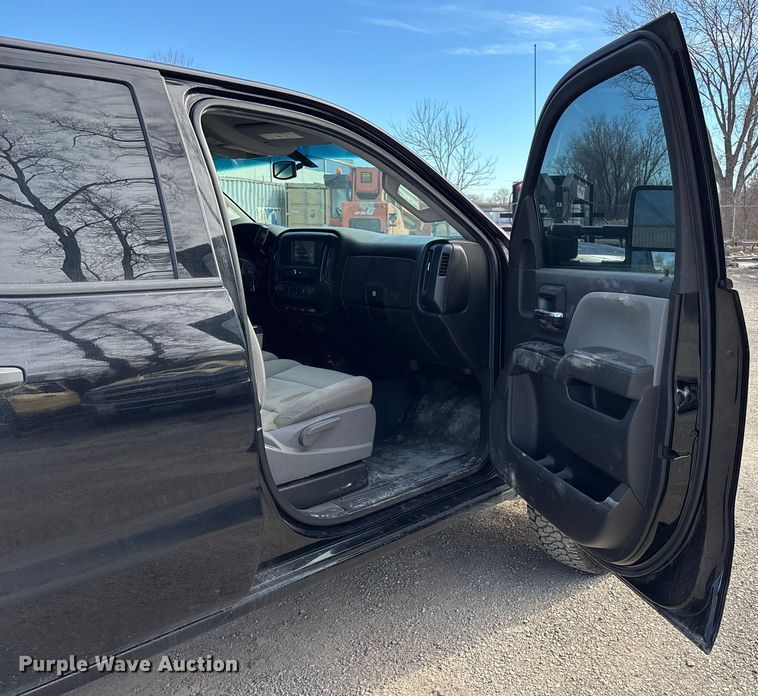 image for item ED5097 2016 Chevrolet 2500HD Ext. Cab pickup truck