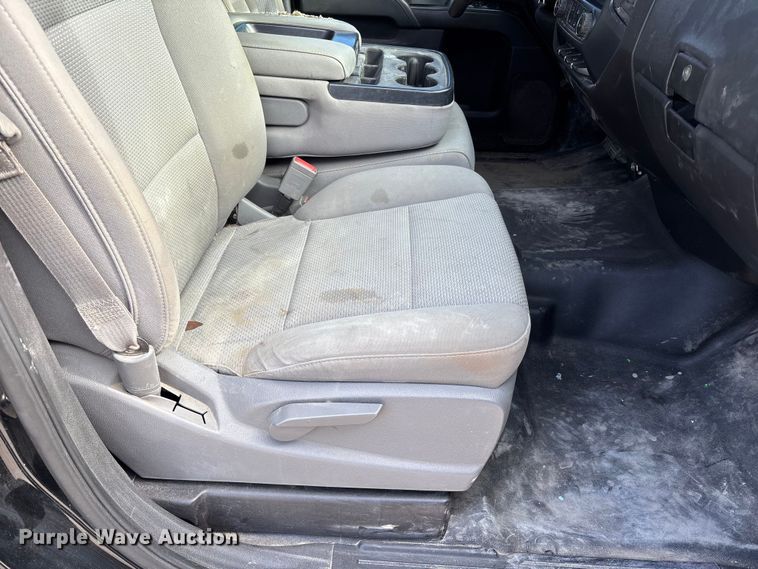 image for item ED5097 2016 Chevrolet 2500HD Ext. Cab pickup truck