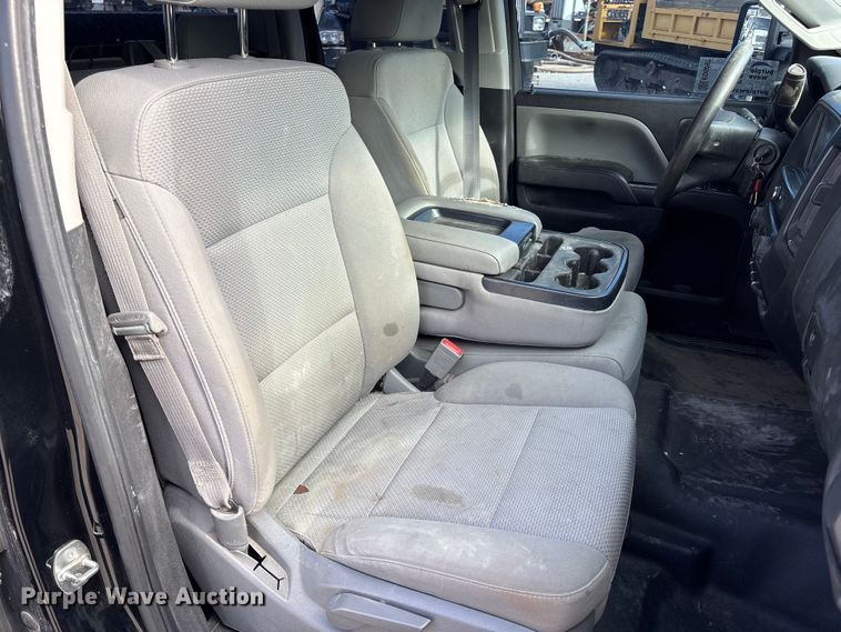 image for item ED5097 2016 Chevrolet 2500HD Ext. Cab pickup truck