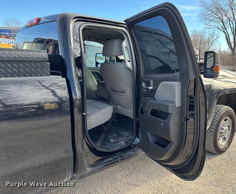 image for item ED5097 2016 Chevrolet 2500HD Ext. Cab pickup truck