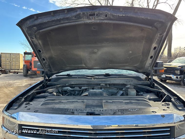 image for item ED5097 2016 Chevrolet 2500HD Ext. Cab pickup truck