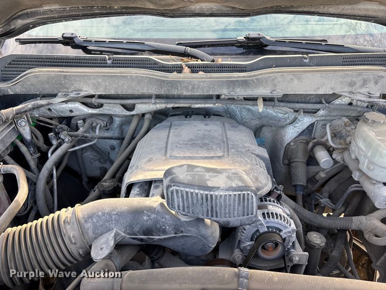 image for item ED5097 2016 Chevrolet 2500HD Ext. Cab pickup truck