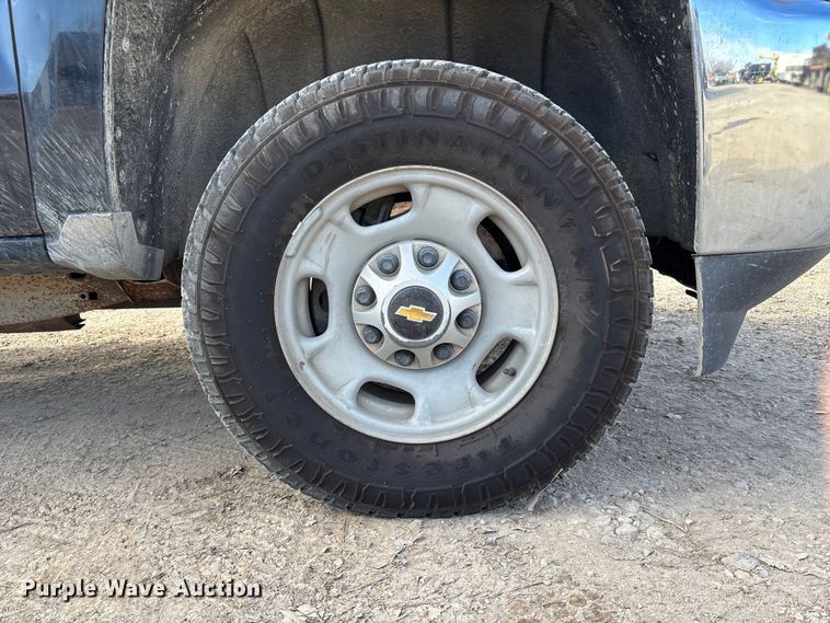 image for item ED5097 2016 Chevrolet 2500HD Ext. Cab pickup truck