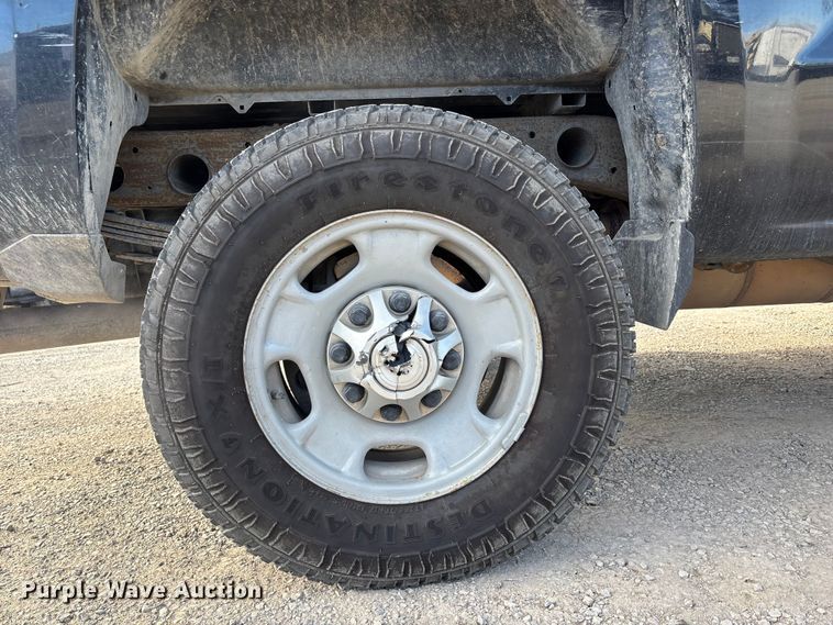 image for item ED5097 2016 Chevrolet 2500HD Ext. Cab pickup truck