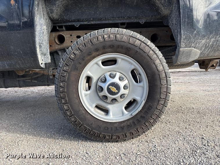 image for item ED5097 2016 Chevrolet 2500HD Ext. Cab pickup truck