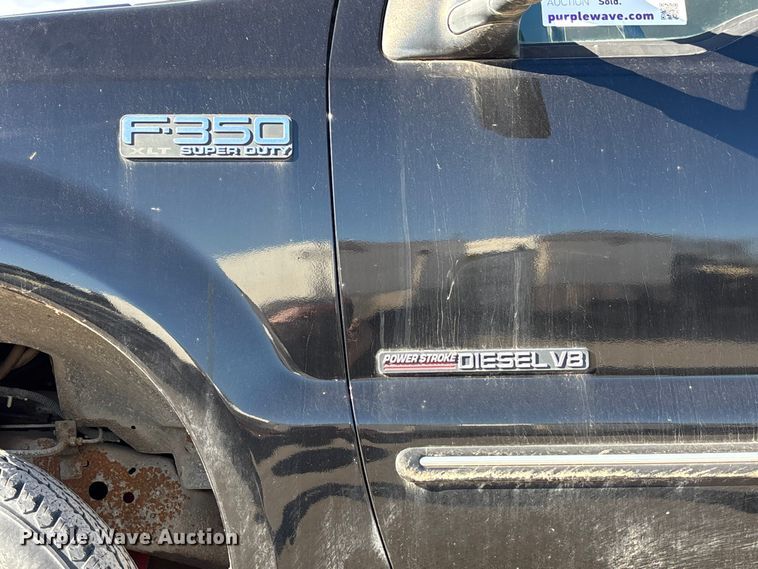 image for item ED5098 1999 Ford F350 Super Duty XLT Ext. Cab pickup truck