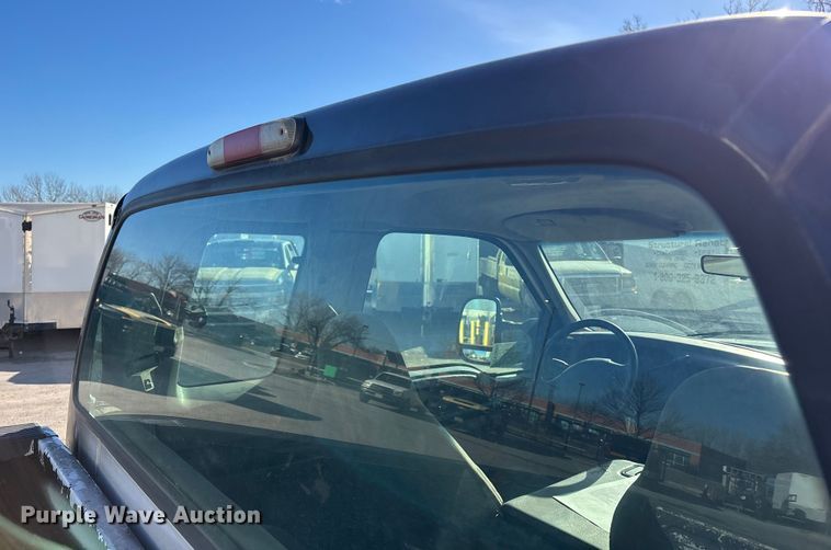 image for item ED5098 1999 Ford F350 Super Duty XLT Ext. Cab pickup truck