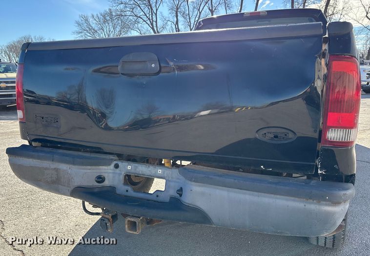 image for item ED5098 1999 Ford F350 Super Duty XLT Ext. Cab pickup truck