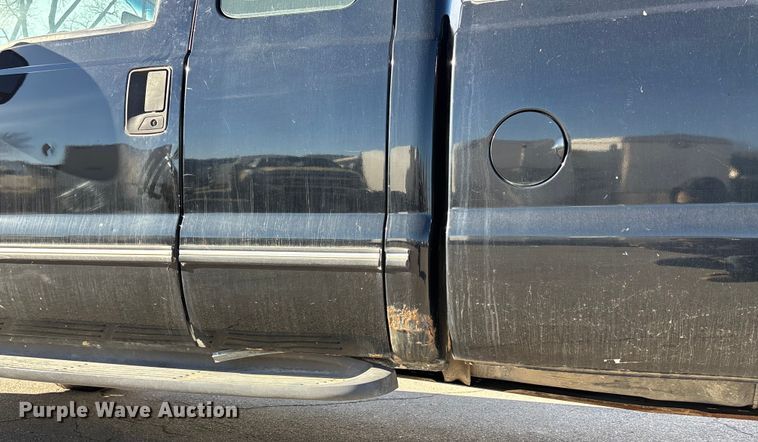 image for item ED5098 1999 Ford F350 Super Duty XLT Ext. Cab pickup truck