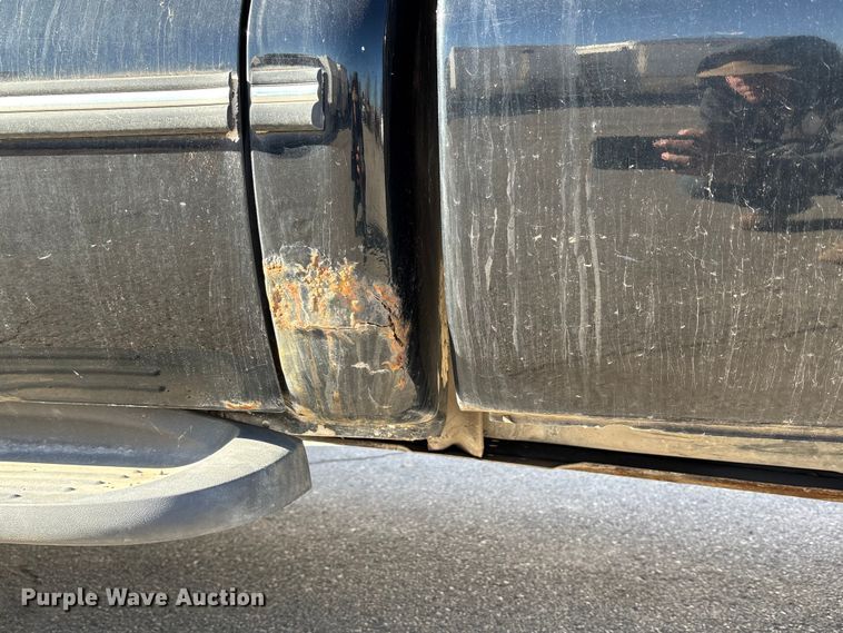 image for item ED5098 1999 Ford F350 Super Duty XLT Ext. Cab pickup truck