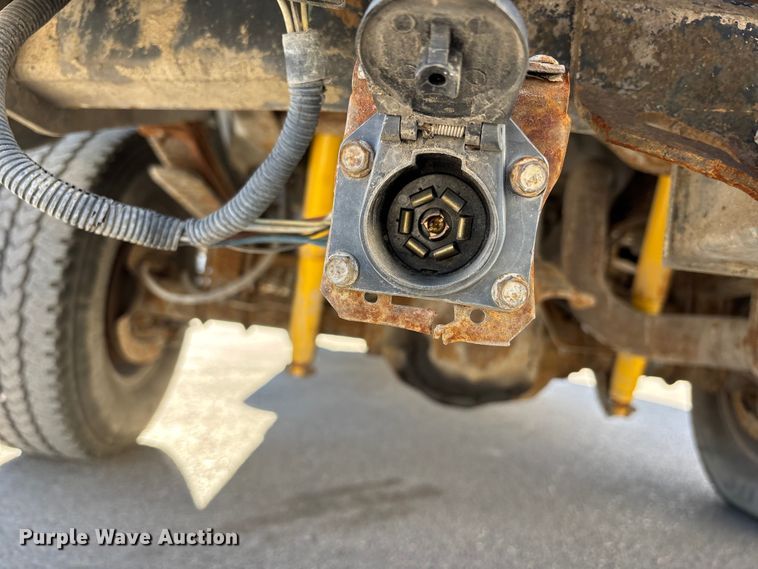 image for item ED5098 1999 Ford F350 Super Duty XLT Ext. Cab pickup truck