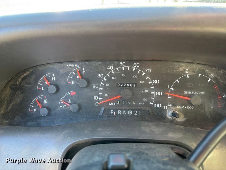 image for item ED5098 1999 Ford F350 Super Duty XLT Ext. Cab pickup truck