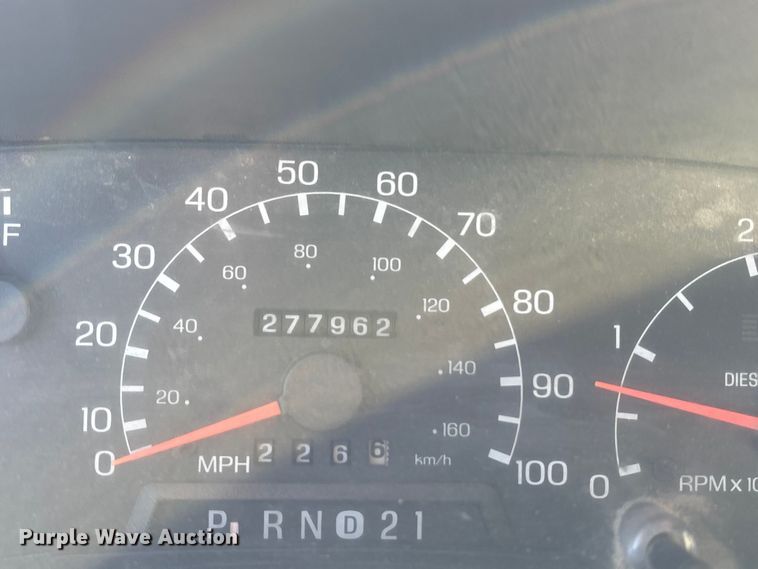 image for item ED5098 1999 Ford F350 Super Duty XLT Ext. Cab pickup truck