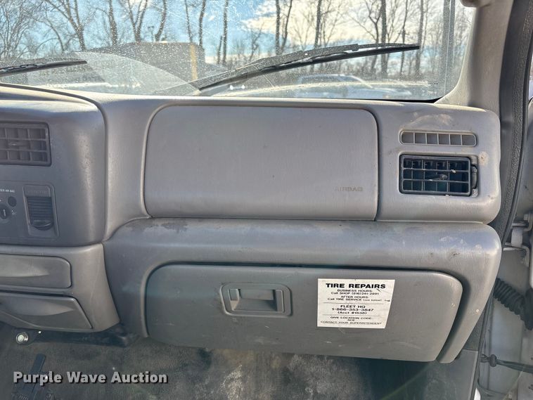 image for item ED5098 1999 Ford F350 Super Duty XLT Ext. Cab pickup truck