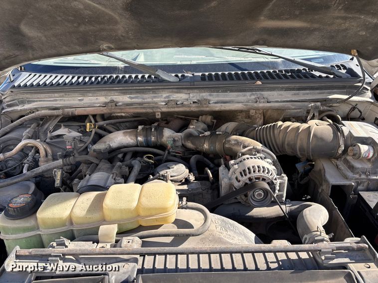 image for item ED5098 1999 Ford F350 Super Duty XLT Ext. Cab pickup truck