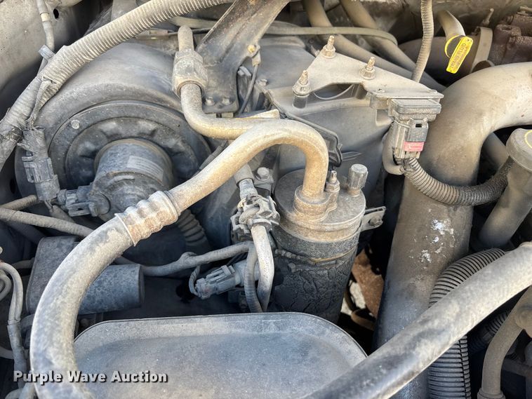 image for item ED5098 1999 Ford F350 Super Duty XLT Ext. Cab pickup truck