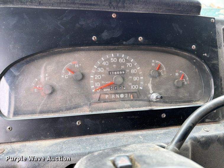 image for item ED5099 2003 Ford E450 delivery truck