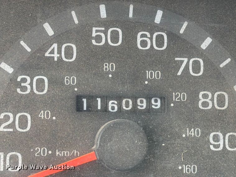 image for item ED5099 2003 Ford E450 delivery truck