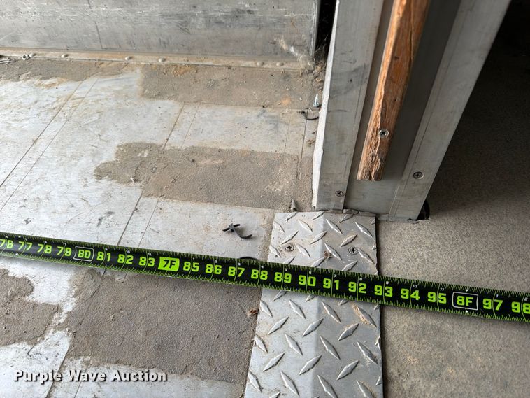 image for item ED5099 2003 Ford E450 delivery truck