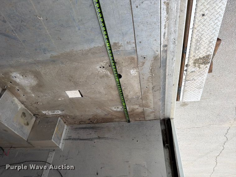 image for item ED5099 2003 Ford E450 delivery truck