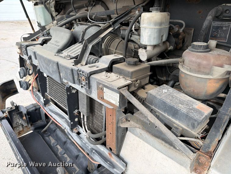 image for item ED5099 2003 Ford E450 delivery truck