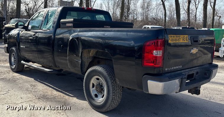 image for item ED5100 2009 Chevrolet Silverado 2500HD Ext. Cab pickup truck