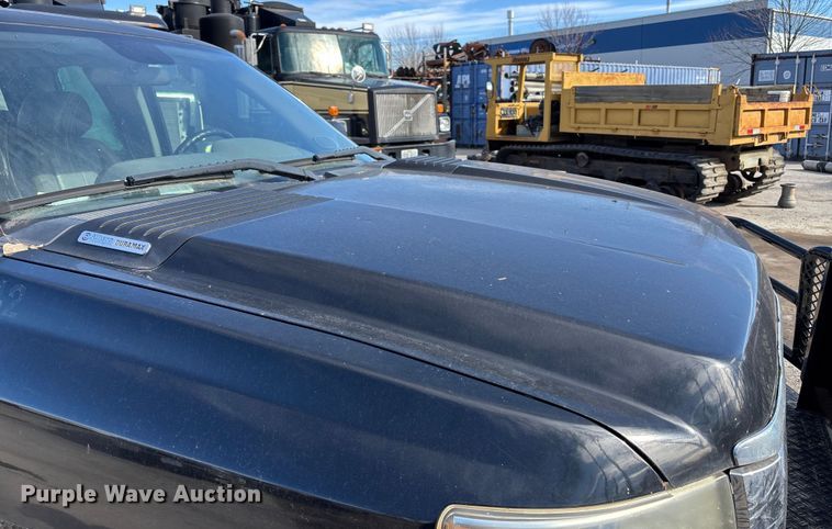 image for item ED5100 2009 Chevrolet Silverado 2500HD Ext. Cab pickup truck